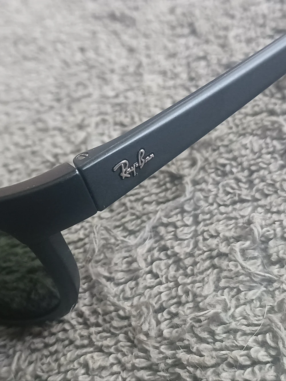 AUTHENTIC RAYBAN PREDATOR 2